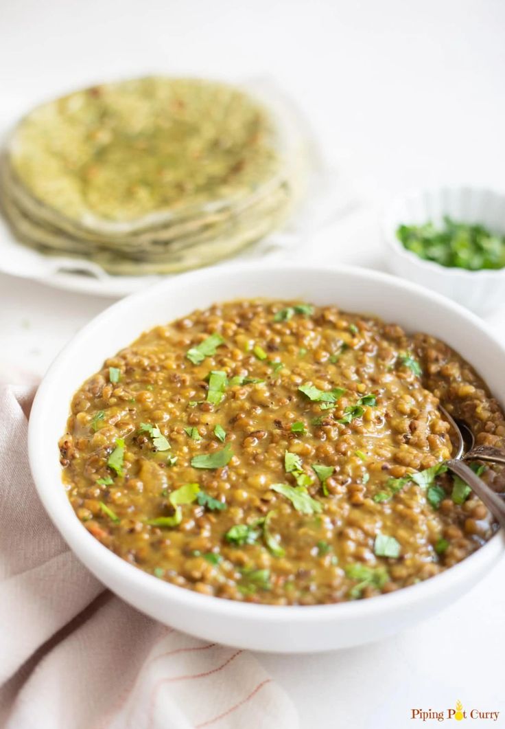 Moth Beans Curry (Matki Curry)